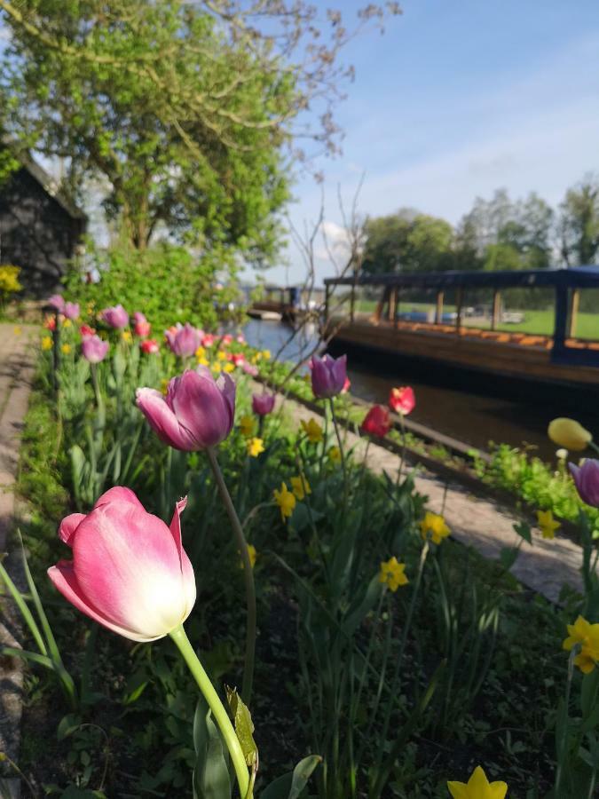 The Black Sheep Hostel Giethoorn Exterior photo